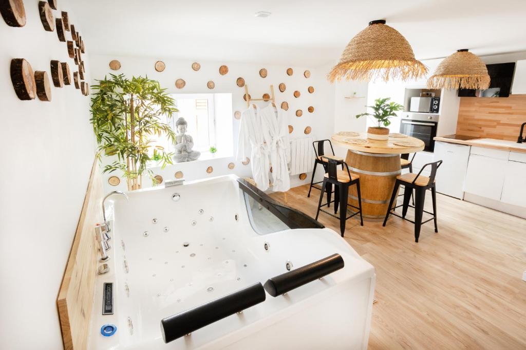 Suite détente — love room à Espaly-Saint-Marcel