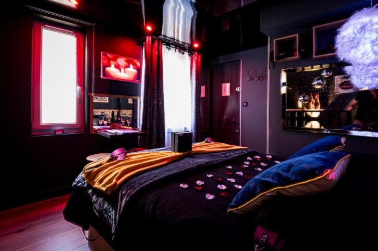 Plage Loveroom sauna, balnéo, parking privé dans le centre de Honfleur
