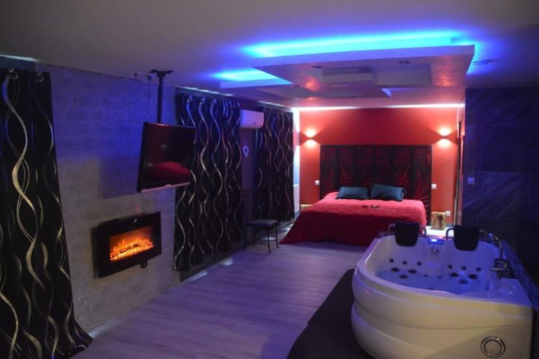 Plage privée Love Room insolite Erotika