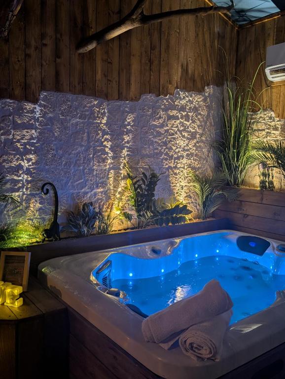 En bord de plage Les Spas de la mer, Appart&Spa Canopée, 100m de la plage, Love Room