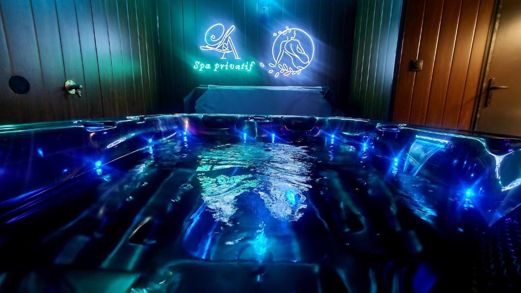 L&A Spa privatif — love room à Montigny-sur-Vence