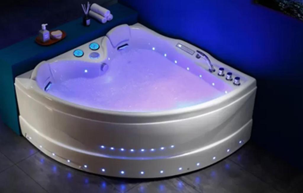 Love Room- Spa- Escale Amoureuse — love room à Puygaillard de Quercy
