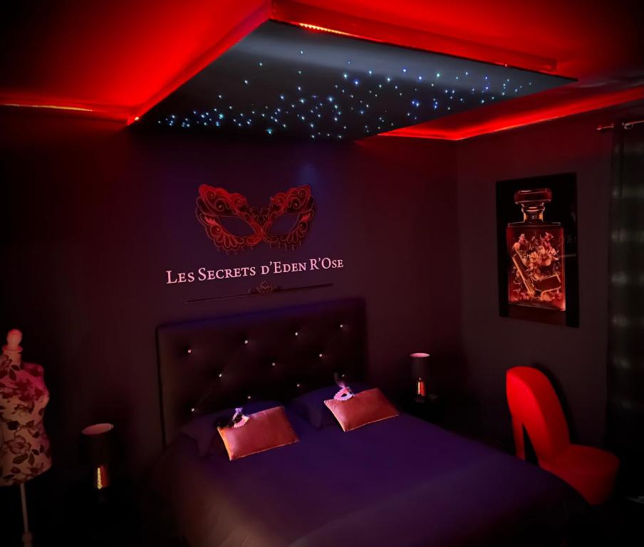Suite Love Room Les Secrets d&rsquo;Eden Rose- escapade romantique à 2 — love room à Rue de la Brégère