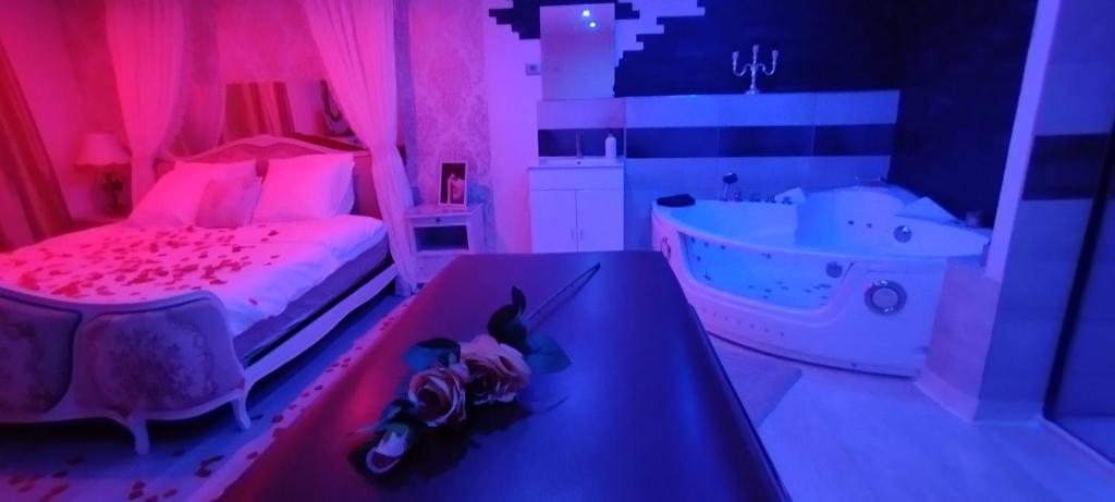 Love room avec spa privatif — love room à Saint-Amarin