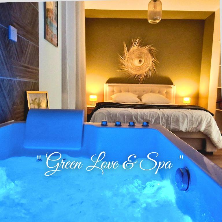Love room Green love & Spa – Villa Romantique à Saint-Laurent-de-Médoc