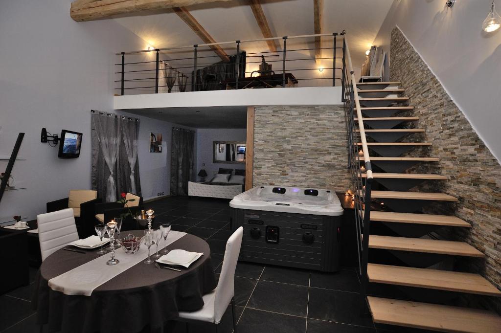 La villa des délices — love room à Saint-Privat-des-Vieux