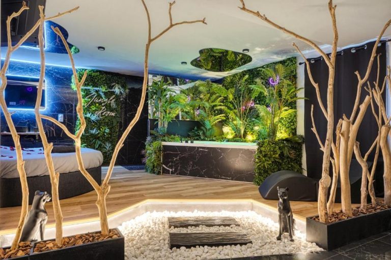 Love room La Jungle Room Toulousaine à Toulouse