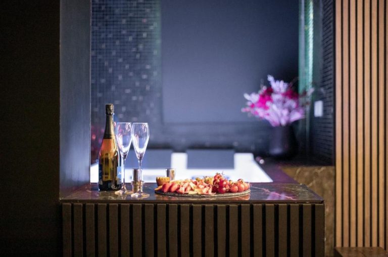 Love room One Night Love Room Unique à Toulouse