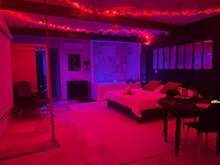 Love Room romantique – Jacuzzi et Sauna intimes